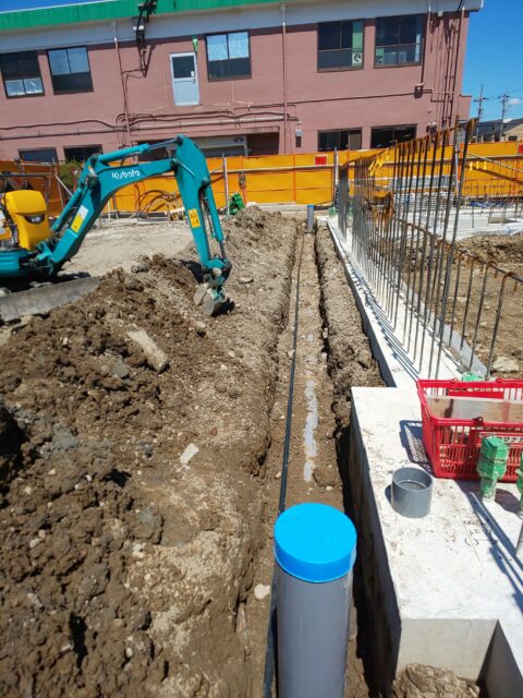 今日は愛知県の現場で埋設配管です。